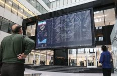 حرکت متناقض شاخصهای بورسی